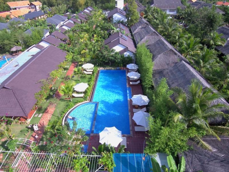 LA CASA RESORT