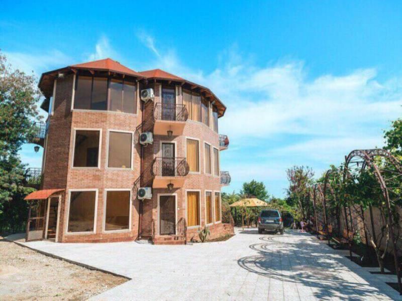 VILLA FAMILIA (ВИЛЛА ФАМИЛИЯ)