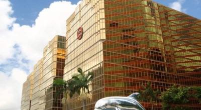 THE ROYAL PACIFIC HOTEL & TOWERS