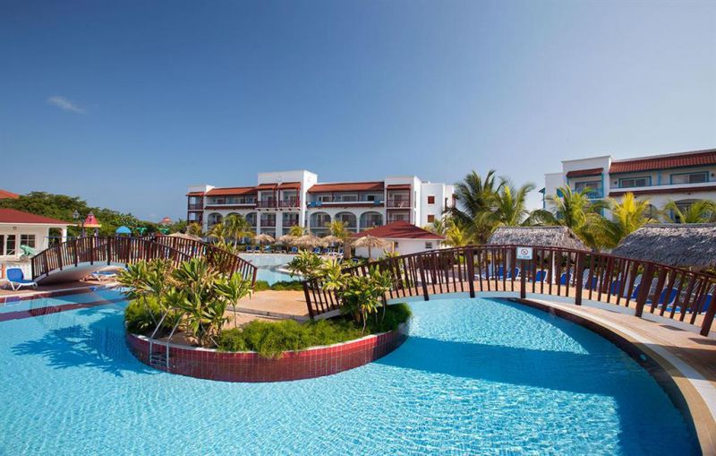 MEMORIES PARAISO BEACH RESORT