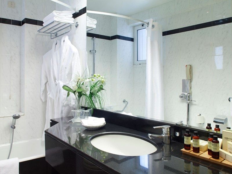 HOLIDAY INN THESSALONIKI HOTEL