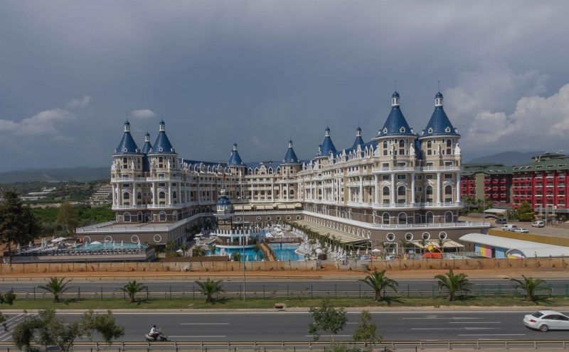 HAYDARPASHA PALACE