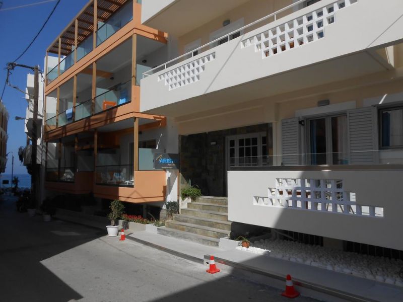 ARISTO APARTMENTS & SUITES