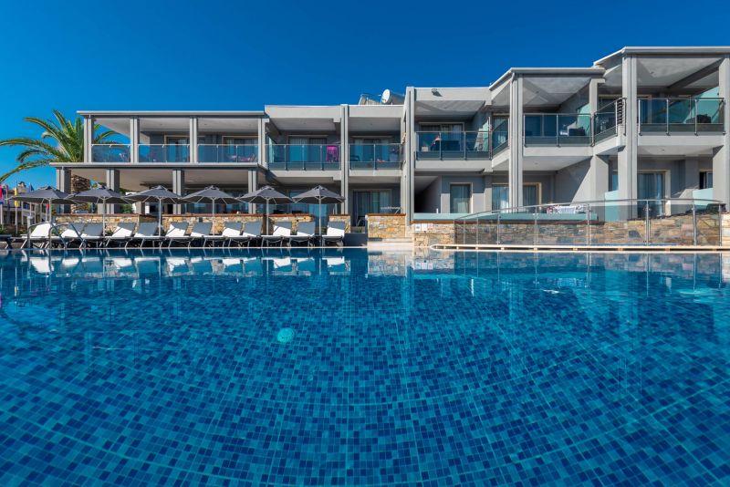DIONYSOS HOTEL & APARTMENTS