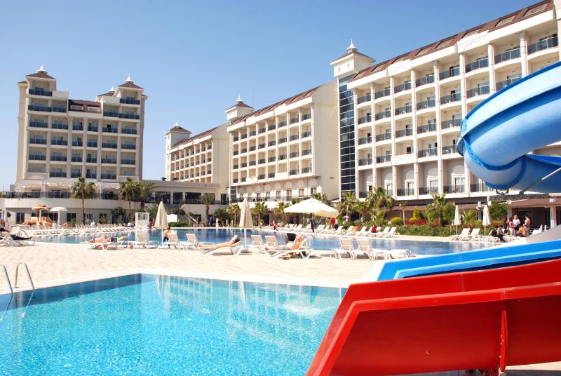 LAKE & RIVER SIDE HOTEL & SPA