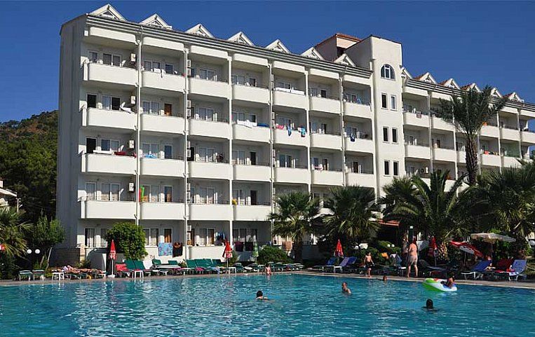 PINETA CLUB HOTEL