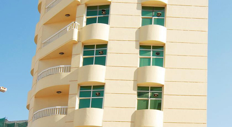 HAMILTN HOTEL APARTMENTS