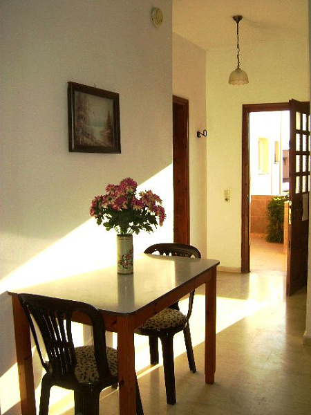 YANNA'S APARTMENTS
